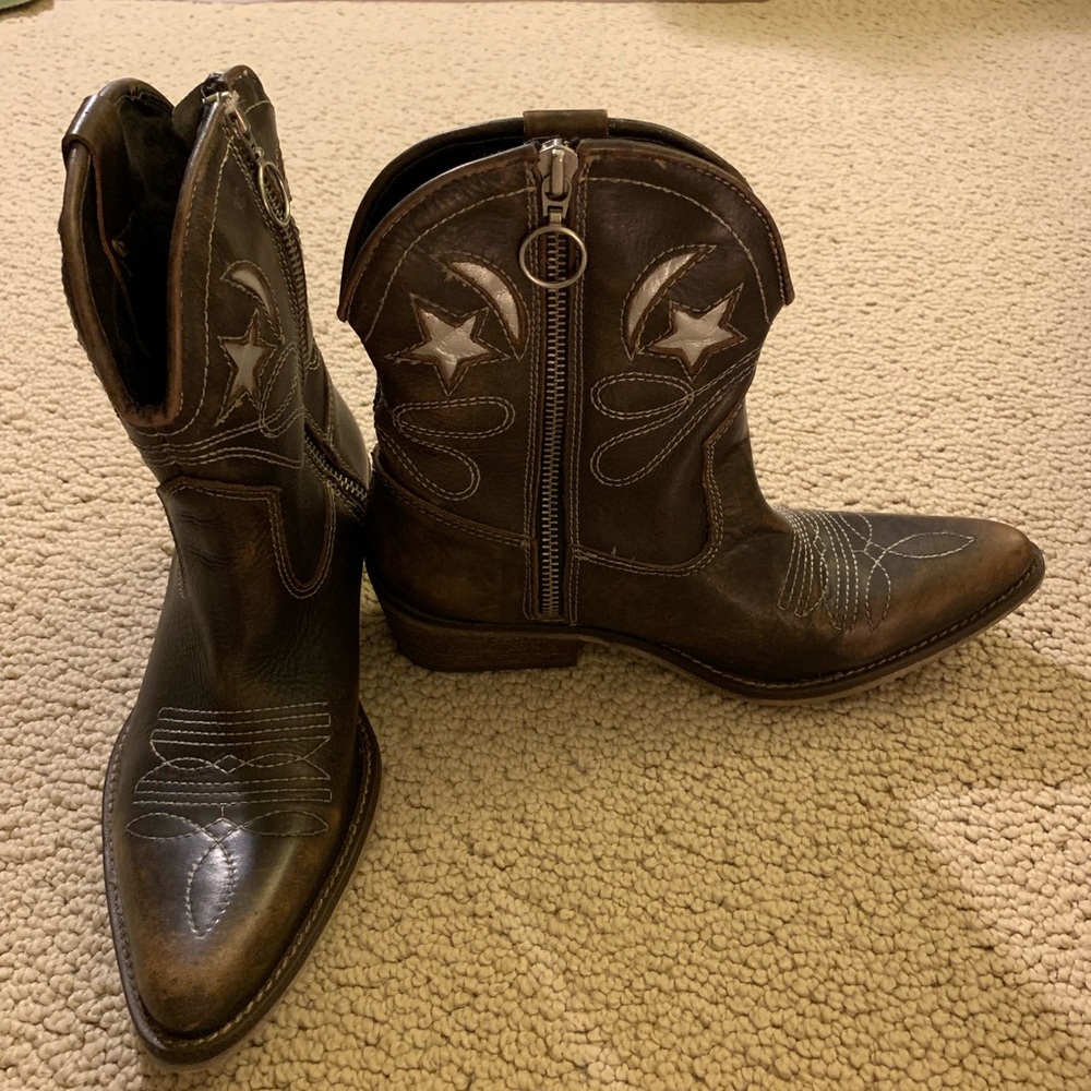 Jeffrey Campbell distressed Western ankle boots - Picture 2 of 8
